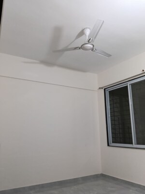 Room in 3 BHK Apartment at Tejas Swami Residency, Lohgaon – for Rent