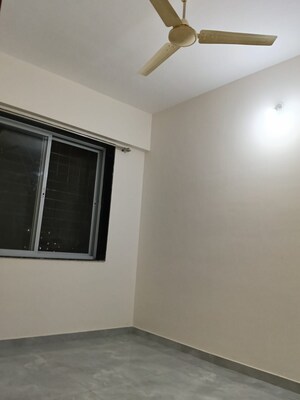 Room in 3 BHK Apartment at Tejas Swami Residency, Lohgaon – for Rent