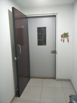 Room in 2 BHK Apartment at Tata Avaha, Ranjnoli – for Rent