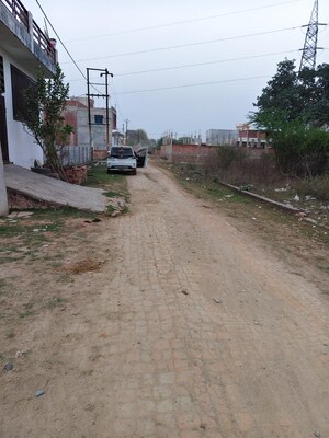  Plot – Exterior View View at Jankipuram Extension - for Sale