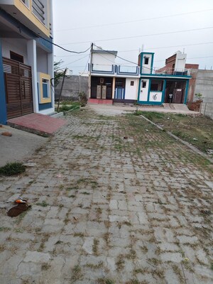   Plot at Jankipuram Extension – for Sale