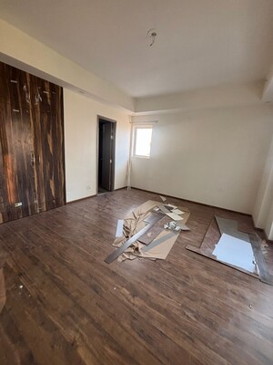 Room in 3 BHK Apartment at One Oak Atmos, Gomti Nagar – for Rent