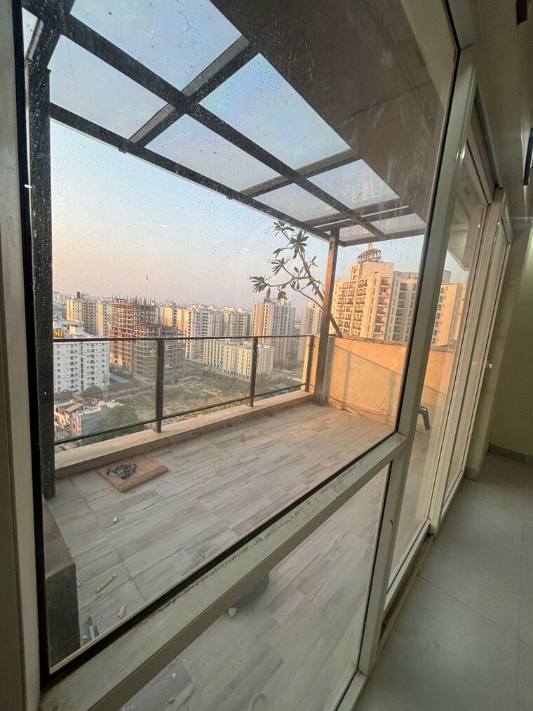 Balcony, one-oak-atmos 3 Bedroom 2230 Sq.Ft. Apartment In Gomti Nagar Lucknow 10563850