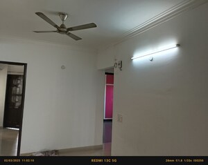 Room in 3.5 BHK Apartment at Gulmohur Garden, Raj Nagar Extension – for Rent