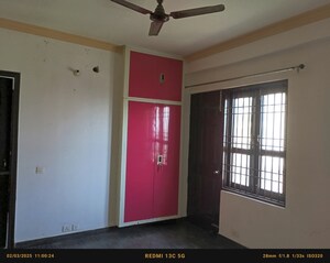 Room in 3.5 BHK Apartment at Gulmohur Garden, Raj Nagar Extension – for Rent