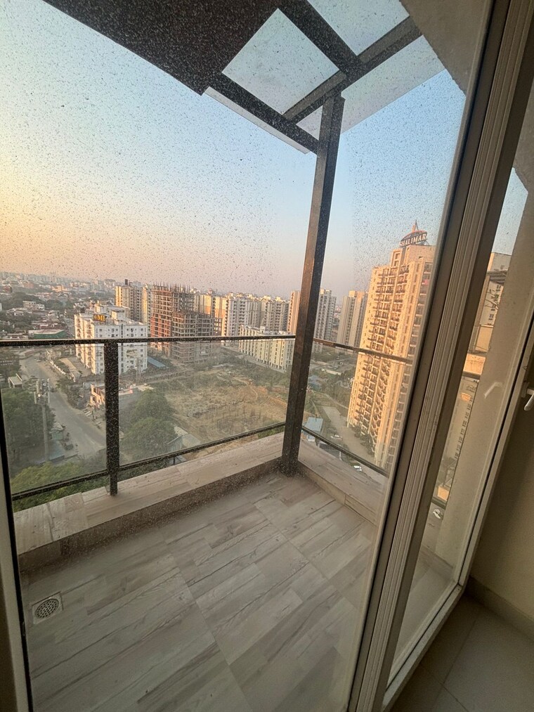 Balcony, one-oak-atmos 3 Bedroom 2230 Sq.Ft. Apartment In Gomti Nagar Lucknow 10563865