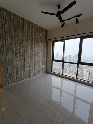 Room in 2 BHK Apartment at Sheth Auris Serenity Tower 3, Malad West – for Rent