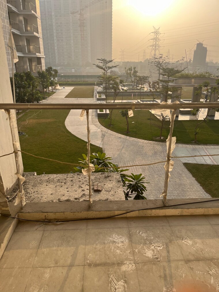 Balcony, godrej-palm-retreat 3 Bedroom 1947 Sq.Ft. Apartment In Sector 150 Noida 10563932