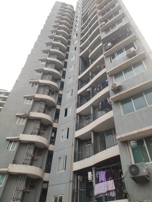2 BHK Apartment For Sale in Hiraco Eminence, Mira Road