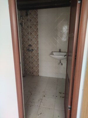 Furnished Amenities in 2 BHK Apartment at Hiraco Eminence, Mira Road – for Sale