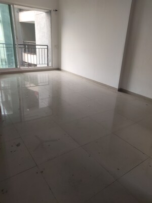 Furnished Amenities in 2 BHK Apartment at Hiraco Eminence, Mira Road – for Sale