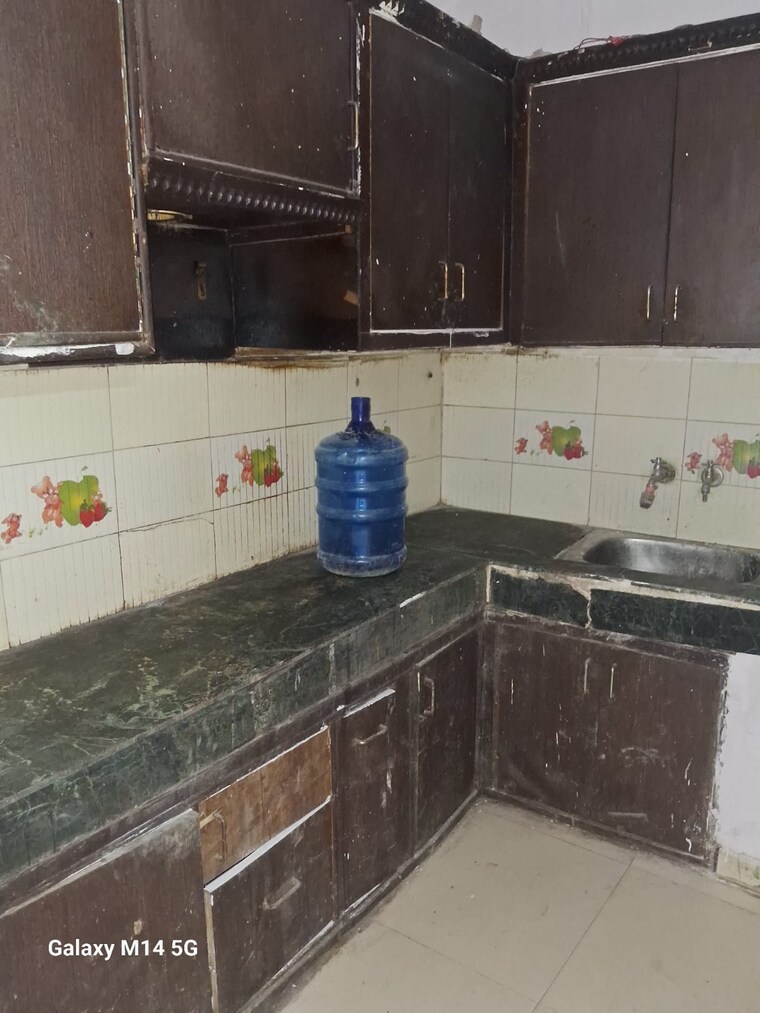 Kitchen, uttam nagar west 3 Bedroom 750 Sq.Ft. Builder Floor In Uttam Nagar West Delhi 10563957