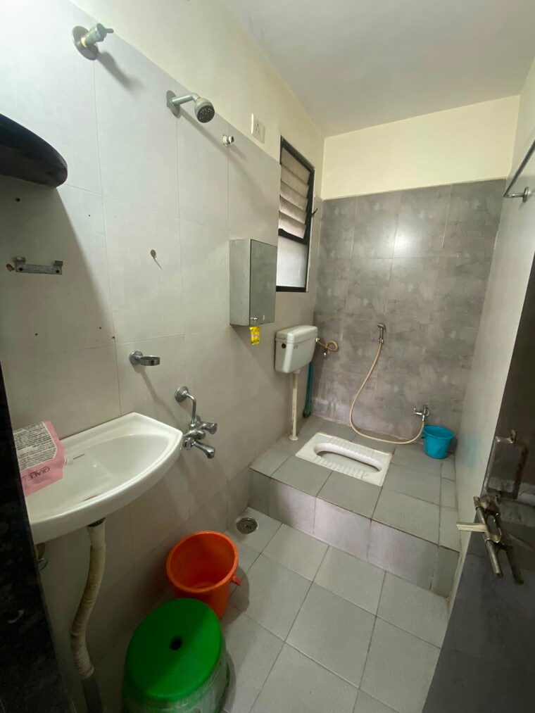 Bathroom, wadgaon sheri 2 Bedroom 800 Sq.Ft. Apartment In Wadgaon Sheri Pune 10564003