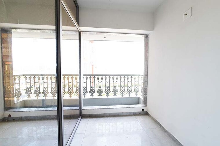 Balcony, gandhinagar mahudi main road 3 Bedroom 200 Sq.Yd. Apartment In Gandhinagar Mahudi Main Road Gandhinagar 10563921