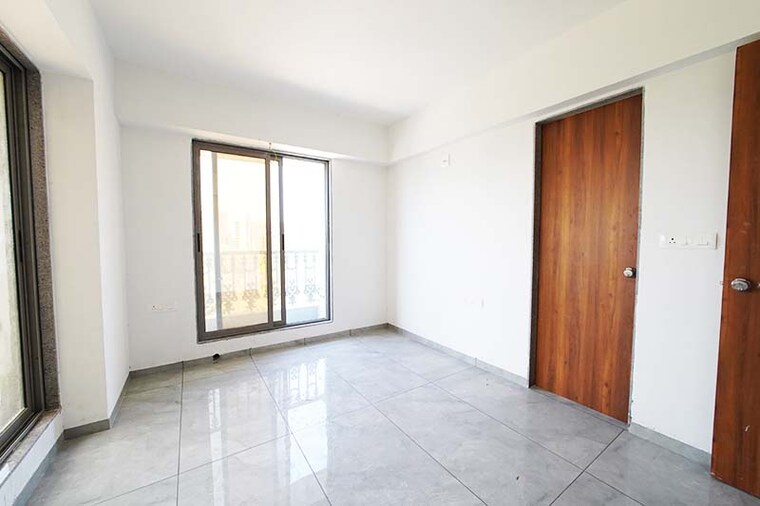 Room, gandhinagar mahudi main road 3 Bedroom 200 Sq.Yd. Apartment In Gandhinagar Mahudi Main Road Gandhinagar 10563921