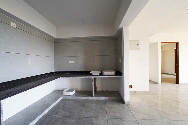 Kitchen, gandhinagar mahudi main road 3 Bedroom 200 Sq.Yd. Apartment In Gandhinagar Mahudi Main Road Gandhinagar 10563921