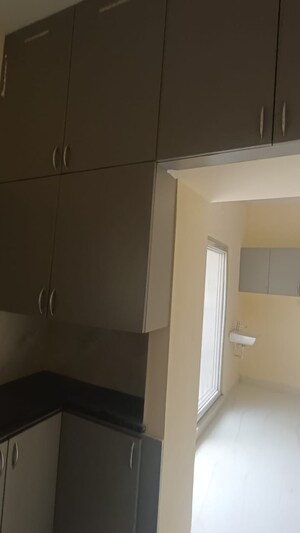 Room in 2 BHK Apartment at My Home Sayuk, Tellapur – for Rent
