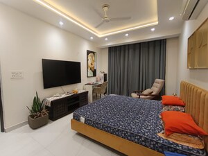 Bedroom in 2.5 BHK Builder Floor at Smart World Orchard, Sector 61 – for Rent