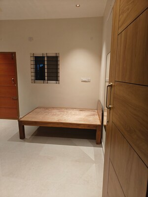 Room in 1 RK Apartment at Hrbr Layout – for Rent