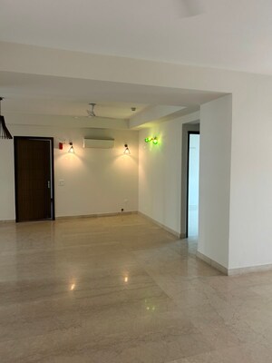 Room in 2.5 BHK Apartment at Prateek Wisteria, Sector 77 – for Rent