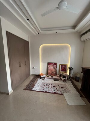 Bedroom in 3 BHK Builder Floor at Smart World Orchard, Sector 61 – for Rent