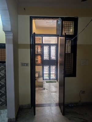 Room in 1 BHK Builder Floor at Uttam Nagar West – for Rent