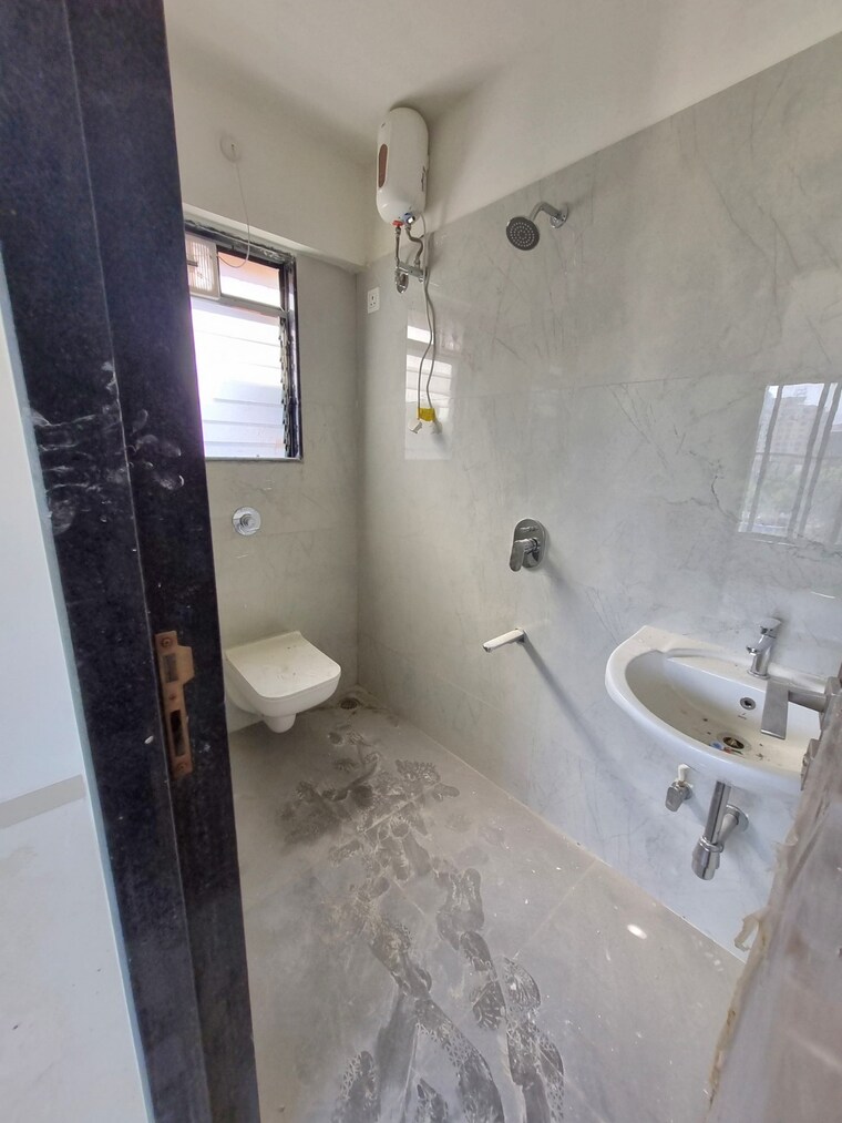 Bathroom, tillibai-apartment 1 Bedroom 450 Sq.Ft. Apartment In Malad East Mumbai 10564045