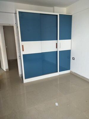 Room in 2.5 BHK Apartment at Sector 108 – for Rent