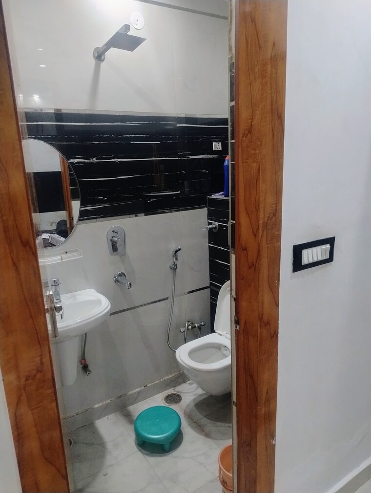 undefined, nawada 3 Bedroom 900 Sq.Ft. Builder Floor In Nawada Delhi 10564069