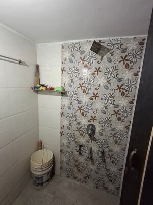 Bathroom in 1 BHK Apartment at Dombivli East – for Rent