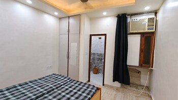 1 BHK Builder Floor for Rent in Malviya Nagar, Delhi
