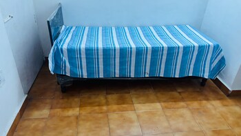 Pg for Rent in Sector 16, Noida