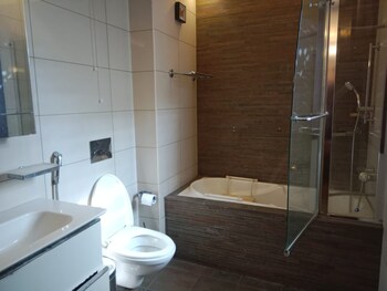 2 BHK Builder Floor for Rent in Greater Kailash I, Delhi