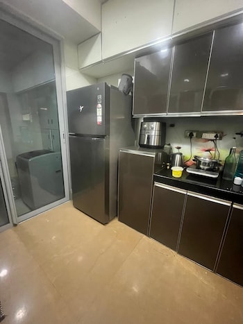 Oberoi Realty Esquire