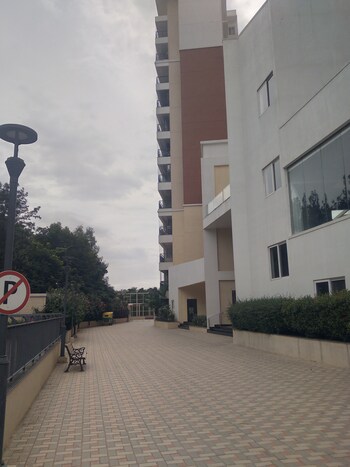 Bollineni Astra