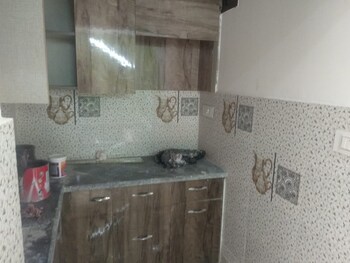 2 BHK Builder Floor for Rent in Nawada, Delhi