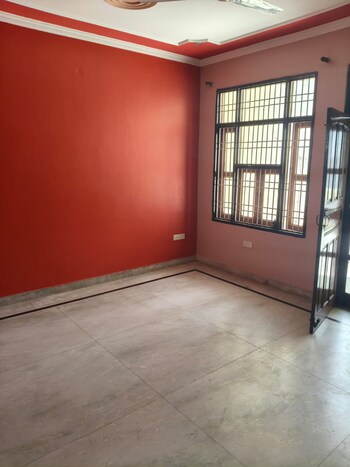 2 BHK Builder Floor for Rent in Sector 9, Gurgaon