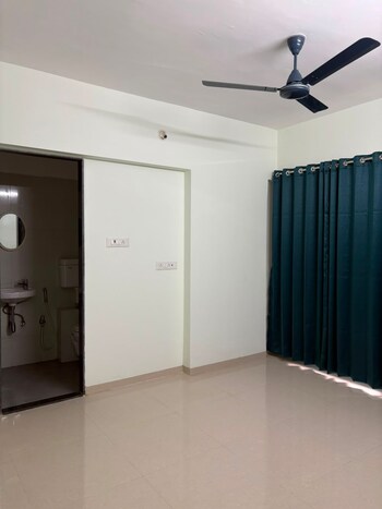2 BHK Flat for Rent in Goregaon West, Mumbai