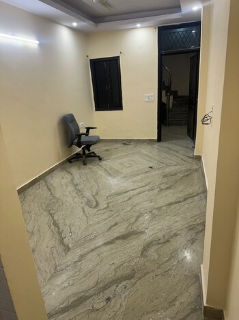 1 BHK Flat for Rent in Jangpura, Delhi