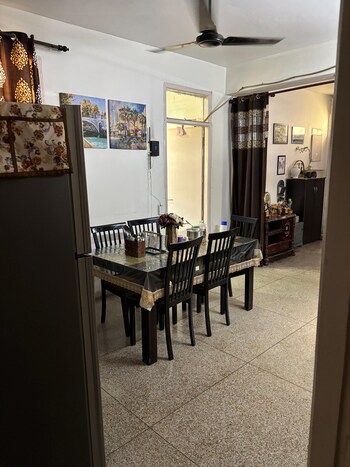 1.5 BHK Villa for Rent in Sector 30, Noida
