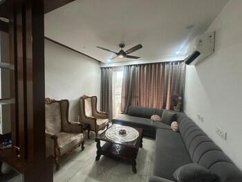 3.5 BHK Flat for Sale in Ambala Highway, Zirakpur