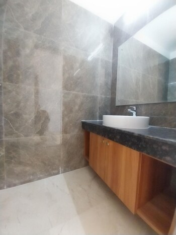 Krisumi Waterside Residences