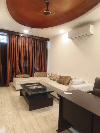 2 BHK Builder Floor for Rent in Sector 16, Faridabad