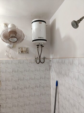 2 BHK Builder Floor for Rent in Gomti Nagar, Lucknow