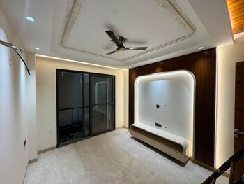 3 BHK Builder Floor for Sale in Ashram, Delhi