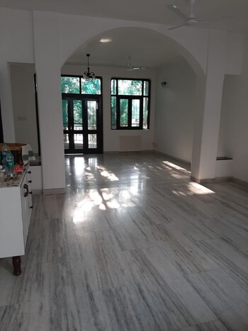 2.5 BHK Villa for Rent in Sector 29, Noida