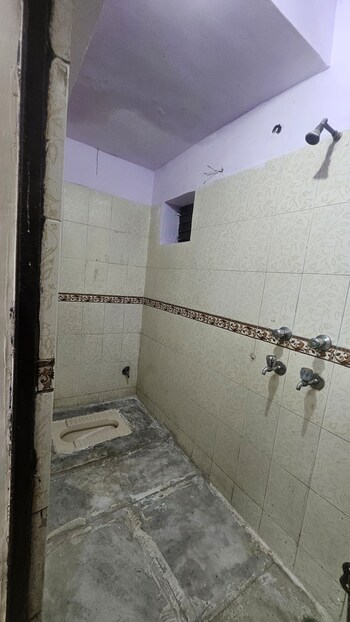 2 BHK Flat for Rent in Dilshad Garden, Delhi