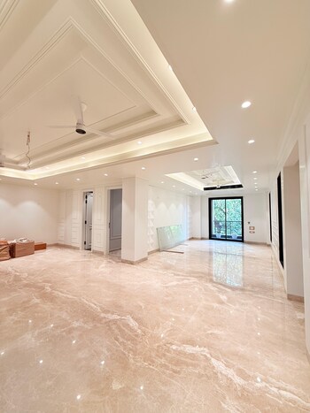 4 BHK Builder Floor for Rent in Navjeevan Vihar, Delhi