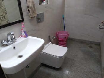 2 BHK House for Rent in Sector 44, Chandigarh