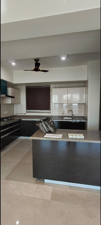 Tata Primanti-Executive Apartments